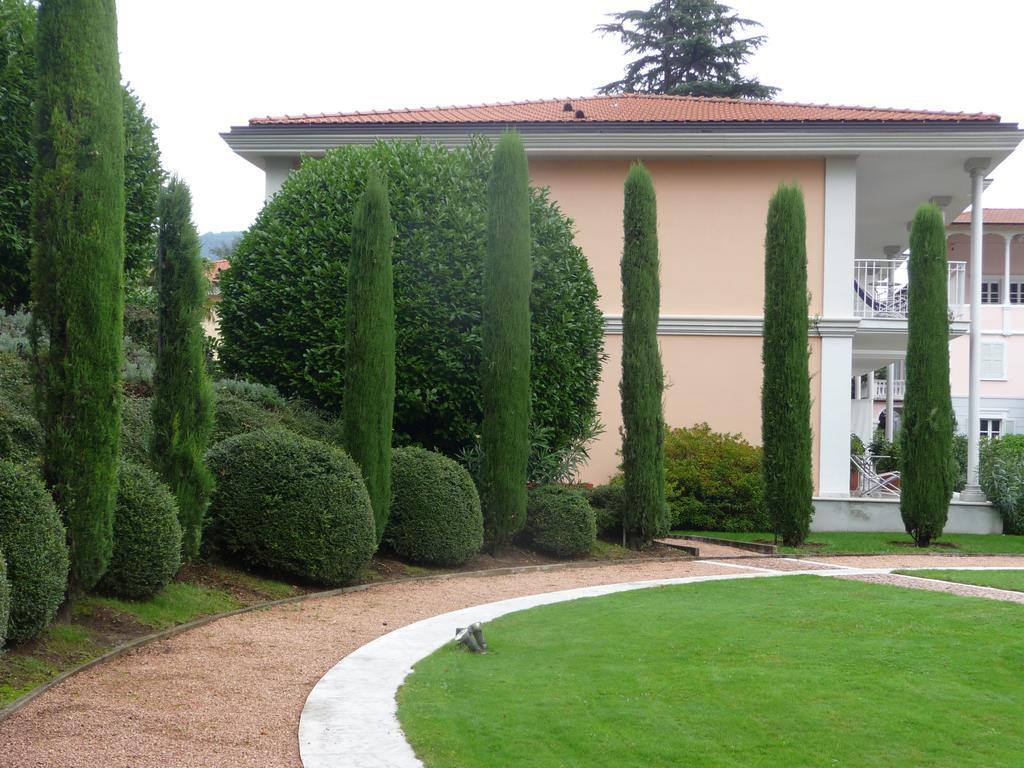 Residence Ville Lago Lugano Порто Черезио Екстериор снимка